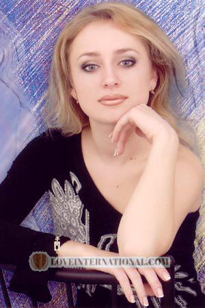 58346 - Alina Alter: 25 - Ukraine