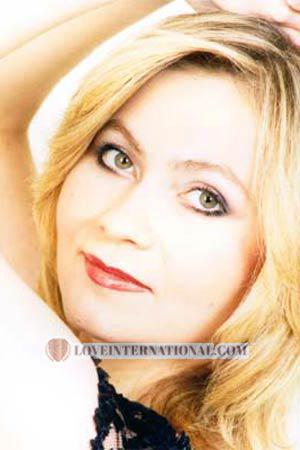 64759 - Gulnara Alter: 34 - Russland