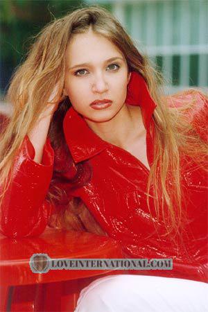 65454 - Anna Alter: 24 - Ukraine