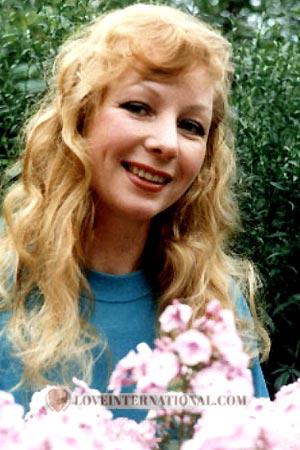 71827 - Alina Alter: 42 - Russia