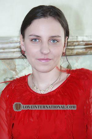 72513 - Anna Alter: 24 - Ukraine