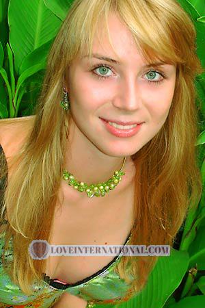 75784 - Anna Alter: 22 - Ukraine