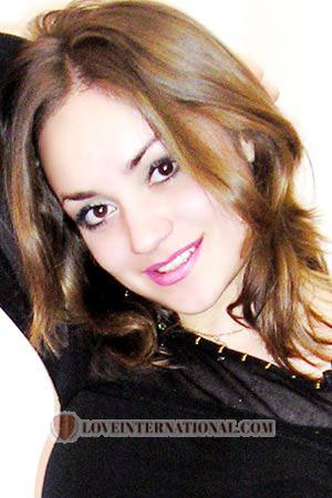 82408 - Julia Alter: 24 - Ukraine