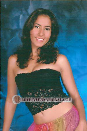 82464 - Ana Marcela Alter: 31 - Kolumbien