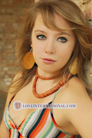 99106 - Aleksandra Alter: 24 - Ukraine