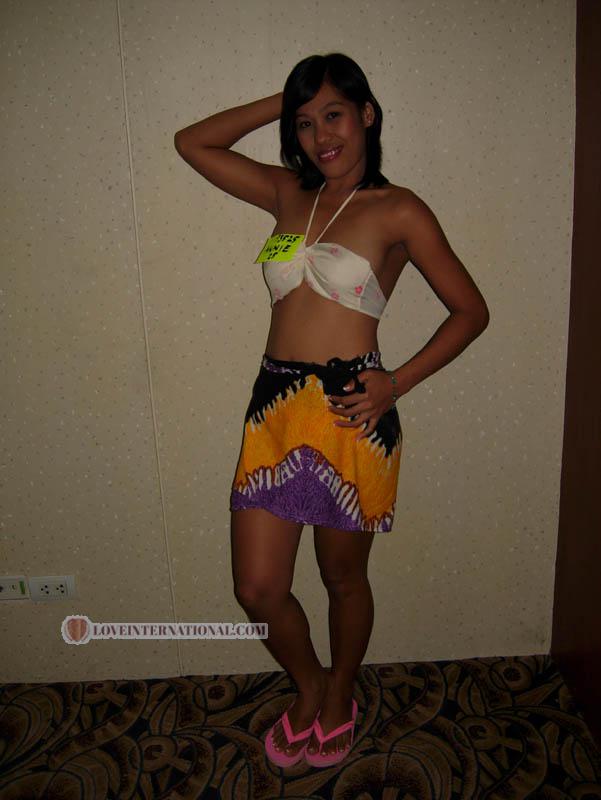 Philippine-Women-9489