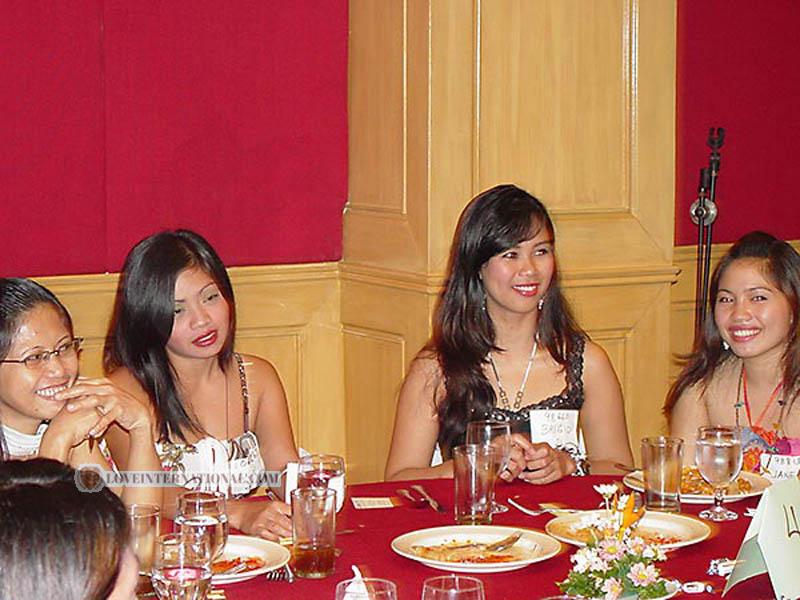 073-filipino-girls