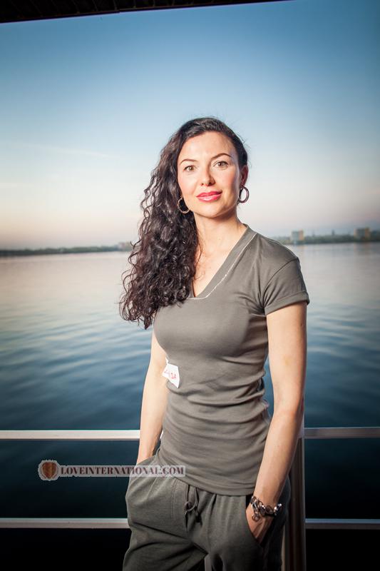 dnepropetrovsk-women-33